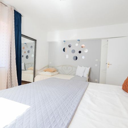 Guesthouse Rebecca Makarska Bagian luar foto
