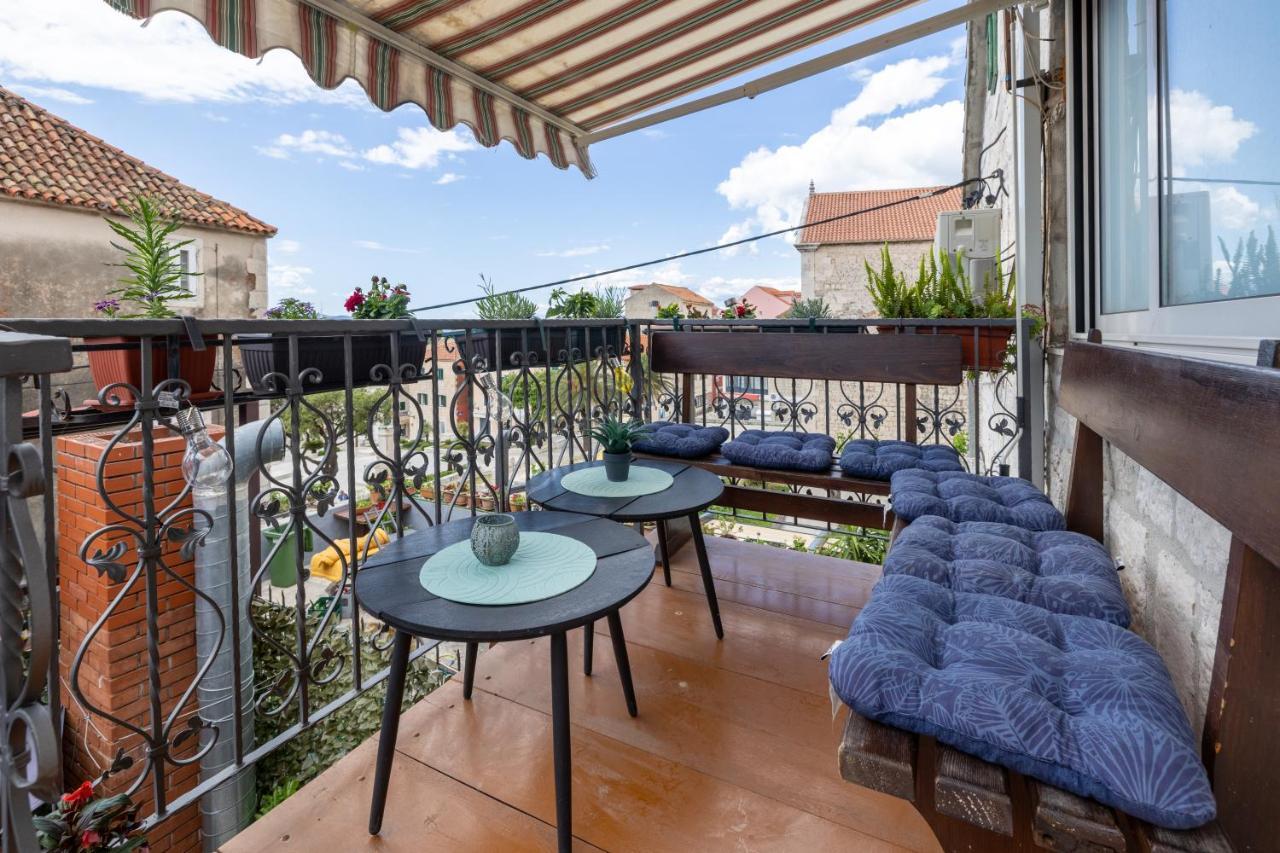 Guesthouse Rebecca Makarska Bagian luar foto