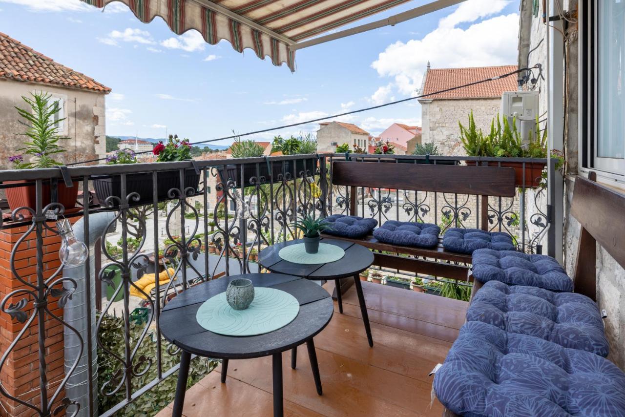 Guesthouse Rebecca Makarska Bagian luar foto