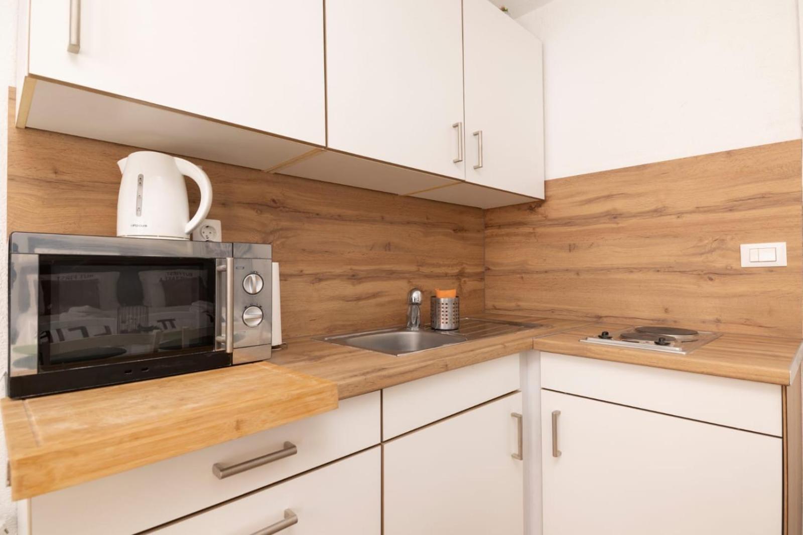 Guesthouse Rebecca Makarska Bagian luar foto