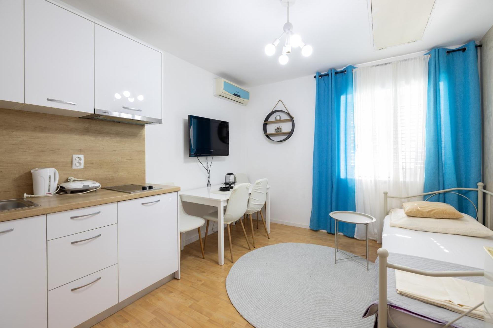Guesthouse Rebecca Makarska Bagian luar foto
