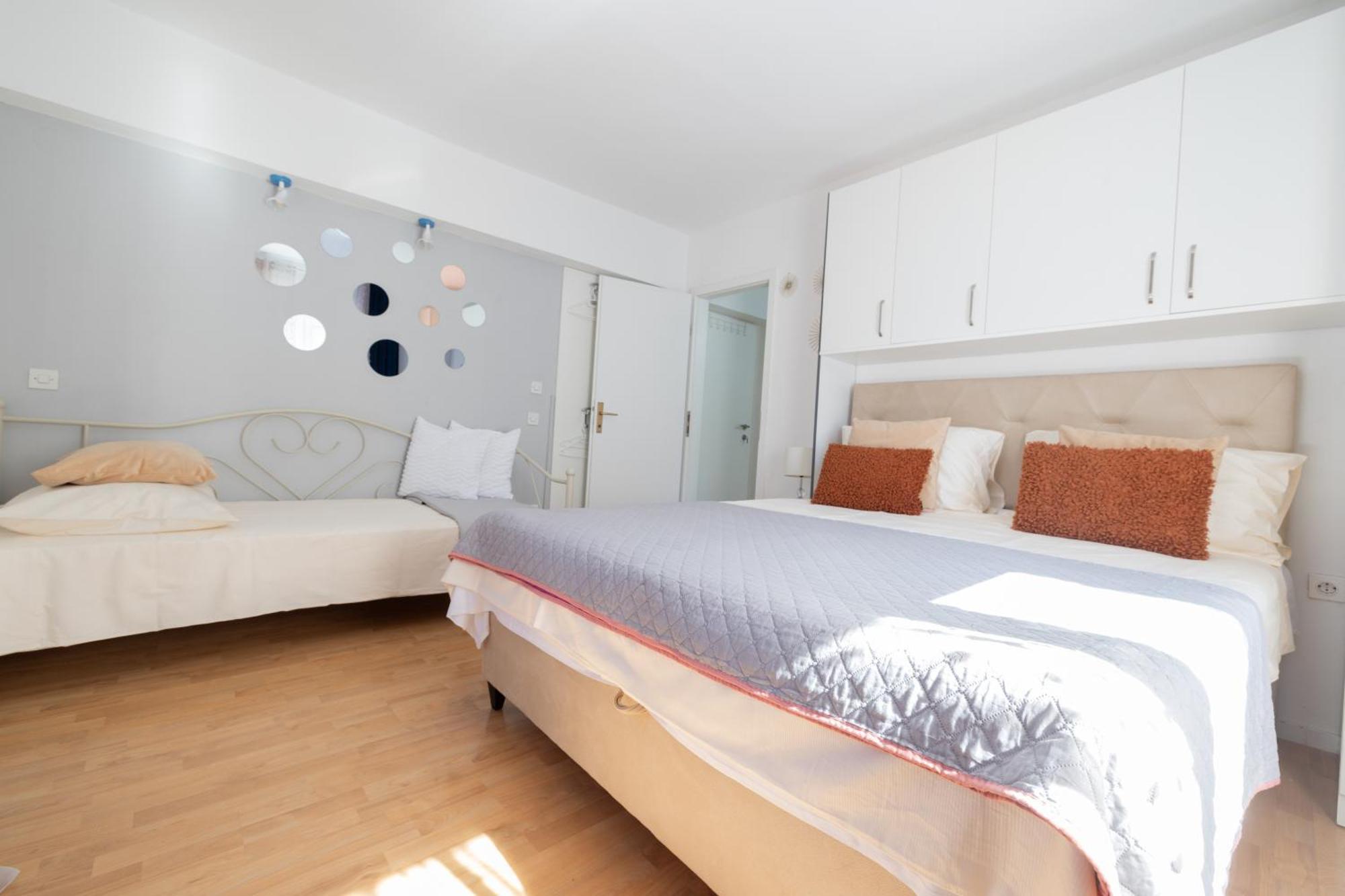 Guesthouse Rebecca Makarska Bagian luar foto