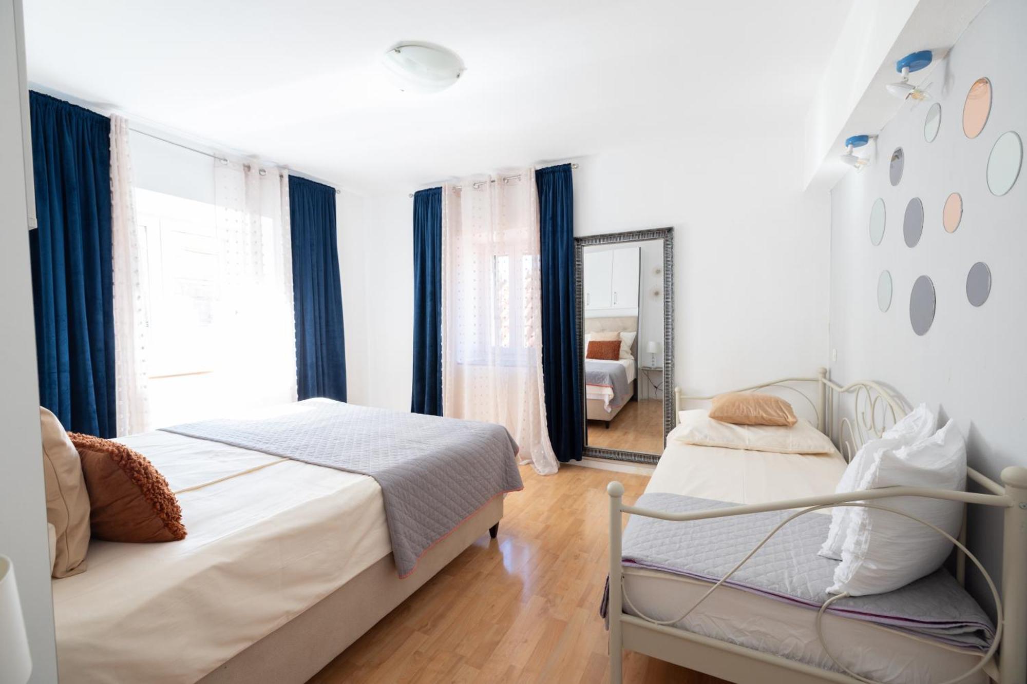 Guesthouse Rebecca Makarska Bagian luar foto