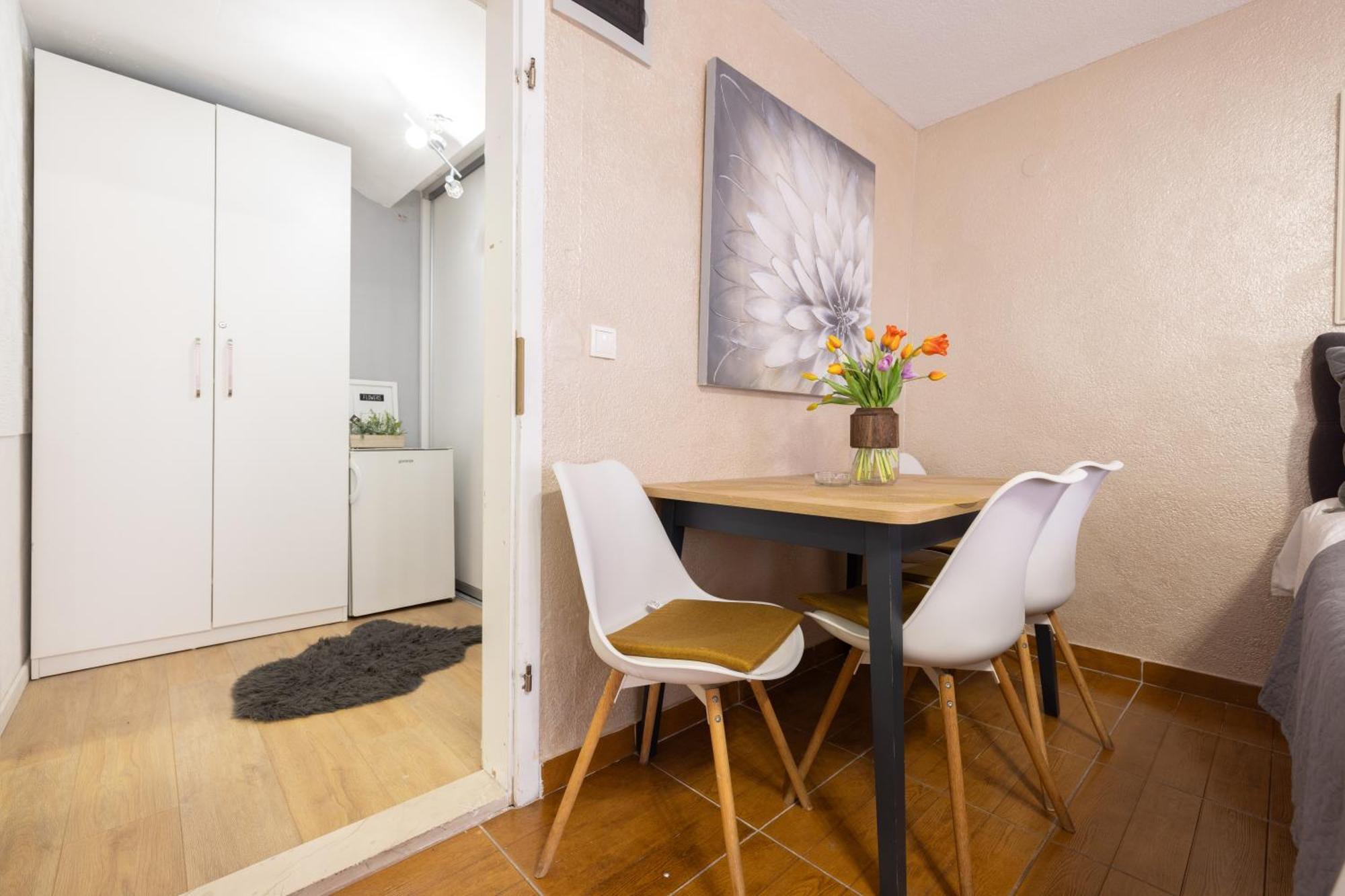 Guesthouse Rebecca Makarska Bagian luar foto