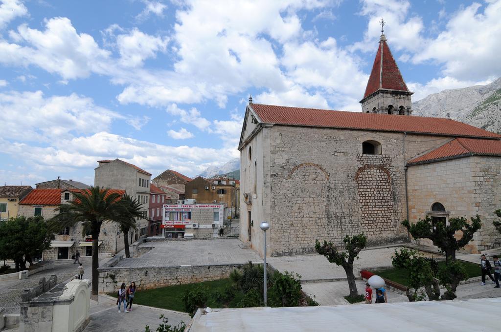Guesthouse Rebecca Makarska Bagian luar foto